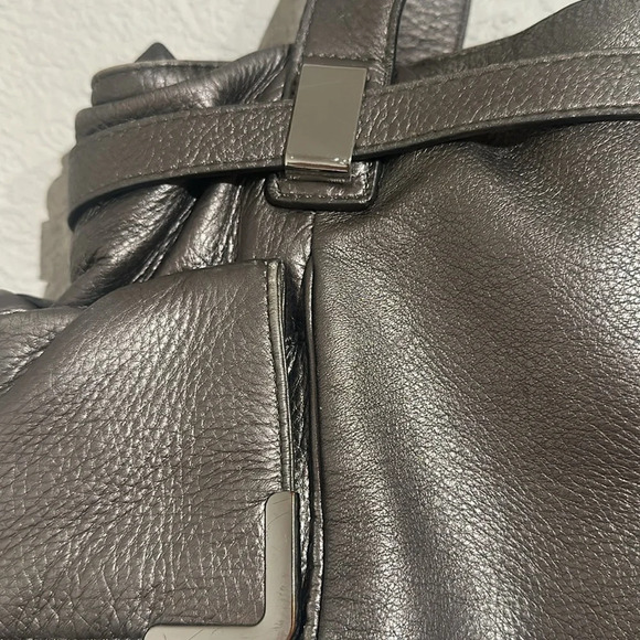 MICHAEL KORS | Beverly Large Silver Satchel - Picture 7 of 10